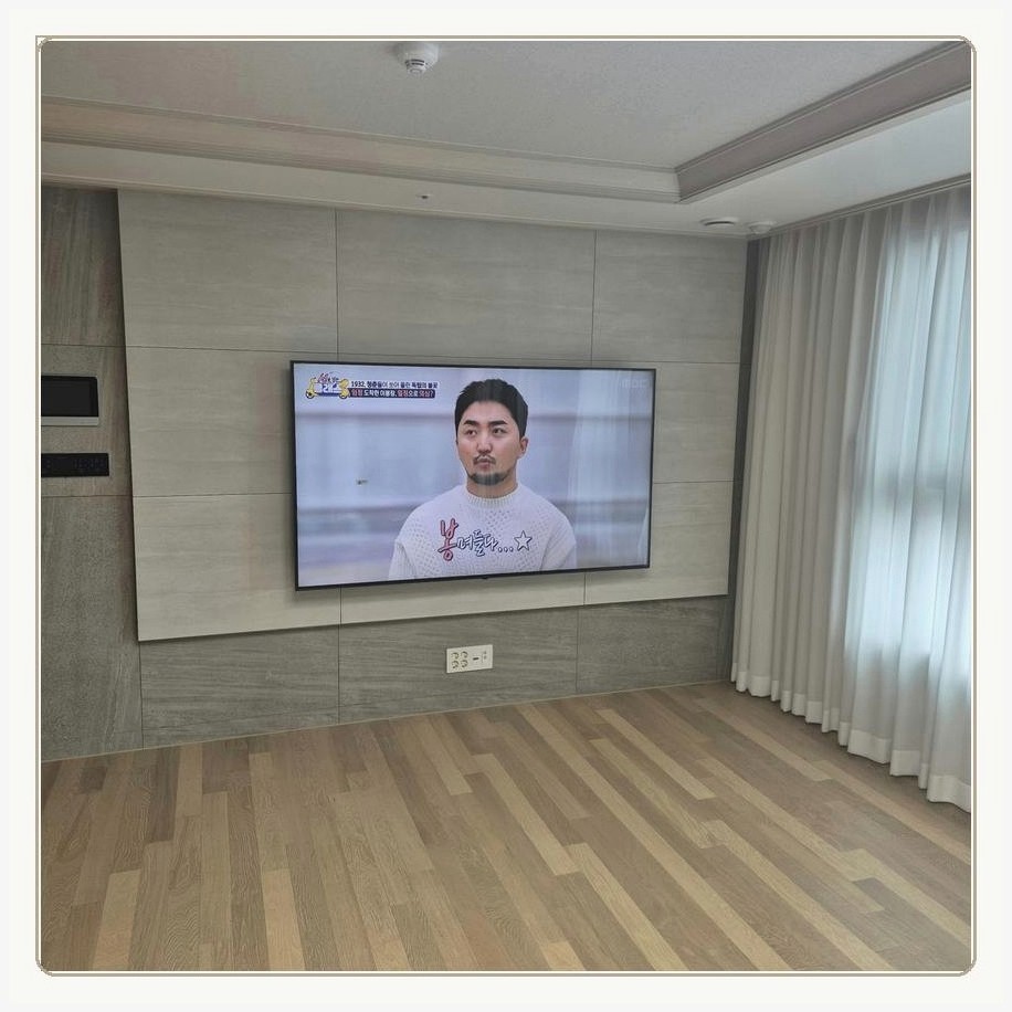 장암동 무타공 벽걸이TV